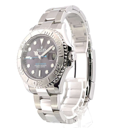 Rolex Yacht-Master 37 Edelstahl Platin 268622 Rhodium, poliertes Gehäuse, 37 mm Durchmesser, Oyster Armband und Platin-Lünette.