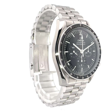 Omega Speedmaster Professional Moonwatch 310.30.42.50.01.001 mit Edelstahlgehäuse, schwarzem Zifferblatt und Edelstahlarmband.