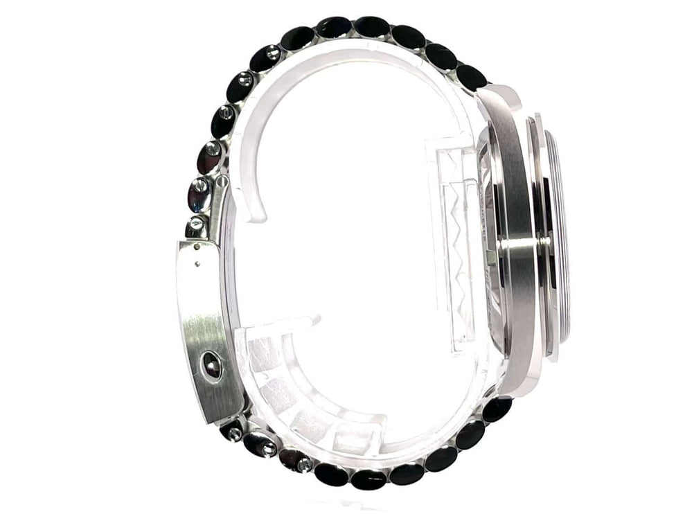 Omega Speedmaster Professional Moonwatch 310.30.42.50.01.002 Seitenansicht des Edelstahlgehäuses und -armbands mit schwarzer Einlage und Tachymeterskala