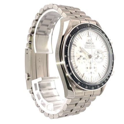 Omega Speedmaster Professional Moonwatch 310.60.42.50.02.001 aus 18 kt Weißgold mit weißem Zifferblatt seitlichansicht