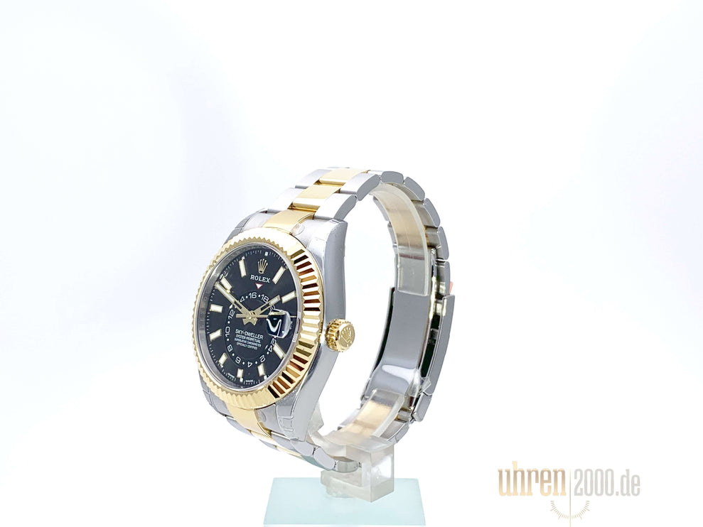 326933-schwarz-2018-2