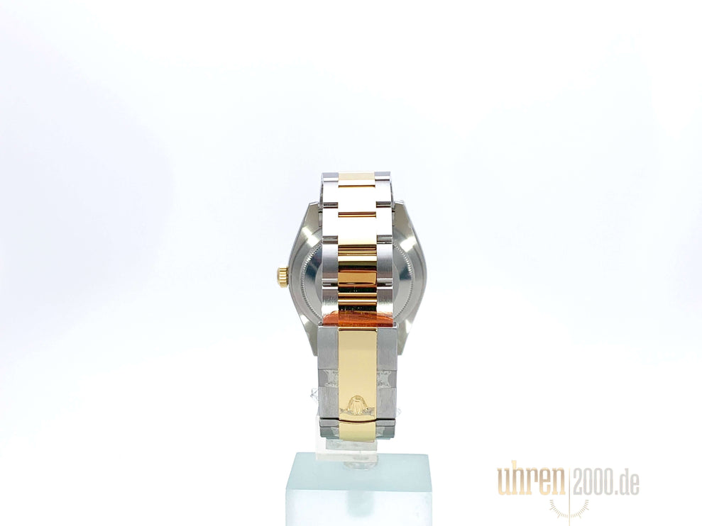 326933-schwarz-2018-5