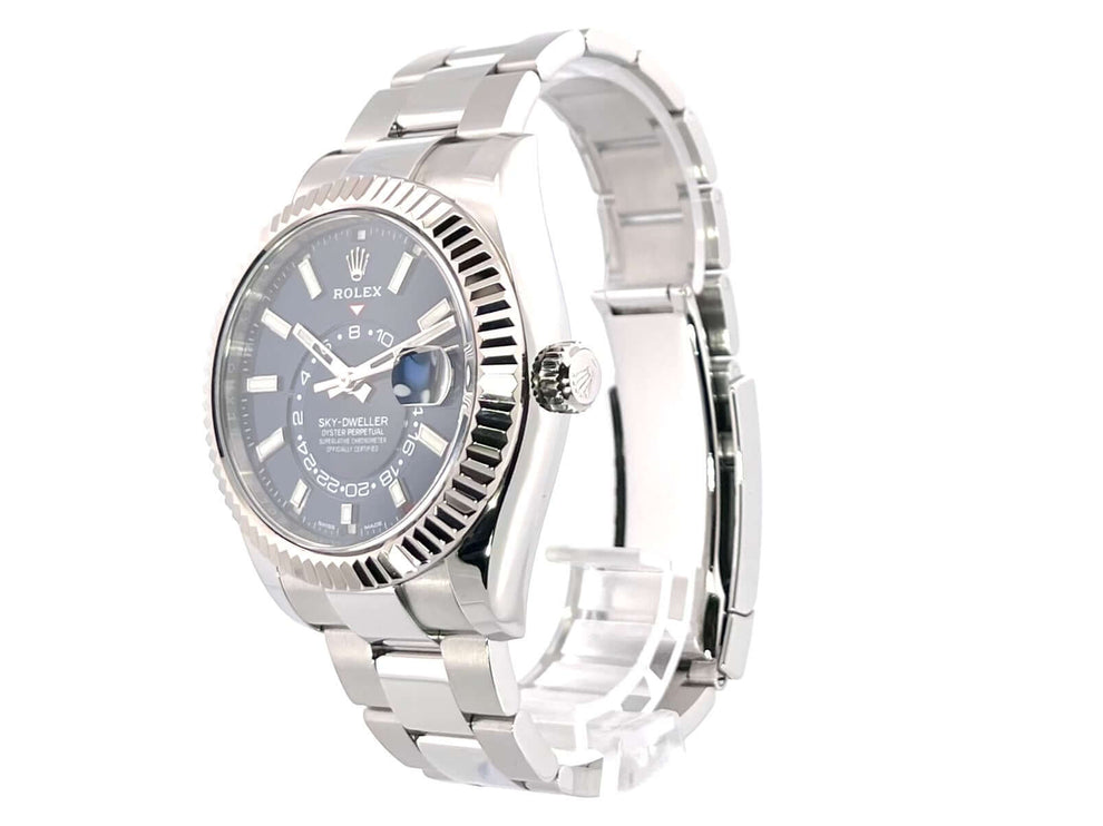 Rolex Sky-Dweller Edelstahl Weißgold 326934 Blau 42mm aus 2020 mit blauem Zifferblatt und Oyster-Armband aus Edelstahl.