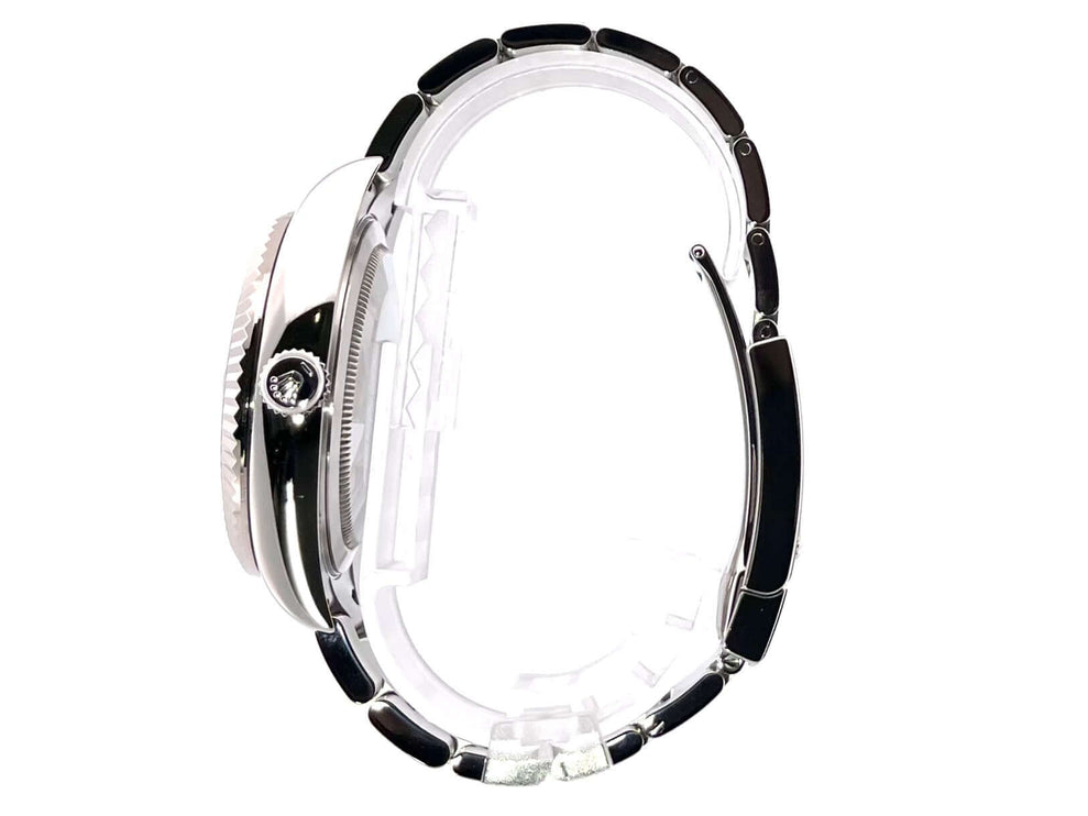 Rolex Sky-Dweller 326934 seitliches Profil, Edelstahl-Gehäuse und Armband, Weiße Ring-Command-Lünette, geschlossenes Oyster-Armband