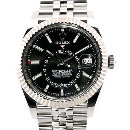 Rolex Sky-Dweller 326934 mit schwarzem Zifferblatt und Jubile-Armband aus Edelstahl, Weißgold und Leuchtindizes, 2021 Modell.