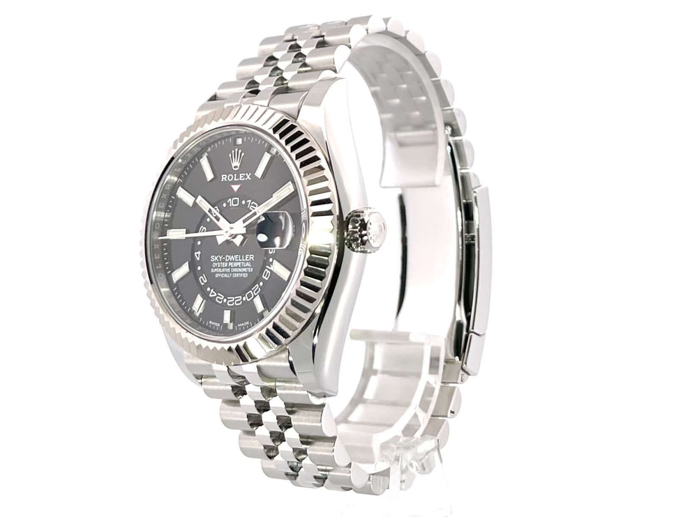 Rolex Sky-Dweller 326934 Schwarz Jubile-Band Edelstahl/Weißgold, 42 mm Gehäuse, schwarze Zifferblatt, 2021, poliert und satiniert.