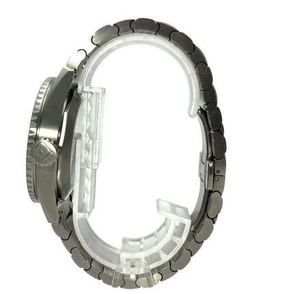 Blancpain Fifty Fathoms Bathyscaphe Titan Gehäuse 43mm seitliche Ansicht mit Titanarmband