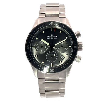 Blancpain Fifty Fathoms Bathyscaphe Chronograph Flyback 5200-1210-98S Titan Gehäuse, graues Zifferblatt, Titanband, 43 mm Gehäusedurchmesser.