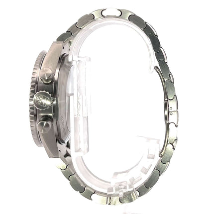 Seitenansicht der Blancpain Fifty Fathoms Bathyscaphe Chronograph Flyback 5200-1210-98S mit Titanarmband