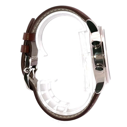 Patek Philippe Calatrava Pilot Travel Time Weißgold 5524G-001, seitliche Ansicht, braunes Lederarmband und poliertes Weißgoldgehäuse