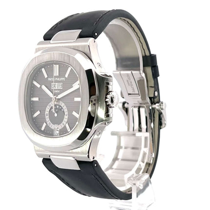 Patek Philippe Nautilus 5726A-001 Jahreskalender Mondphase, Edelstahlgehäuse, schwarzes Zifferblatt, schwarzes Lederarmband, Uhr aus 2010.