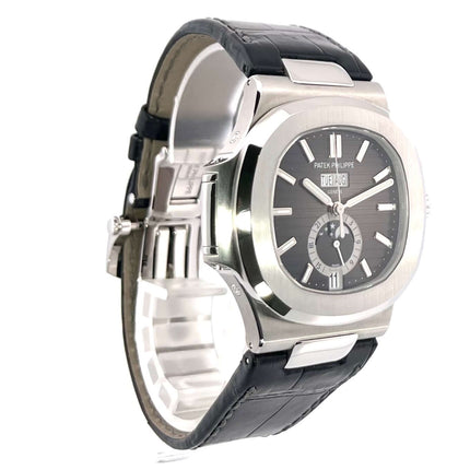 Patek Philippe Nautilus Annual Calendar Mondphase 5726A-001, Edelstahlgehäuse, schwarzes Lederarmband, schwarzes Zifferblatt, Automatikwerk