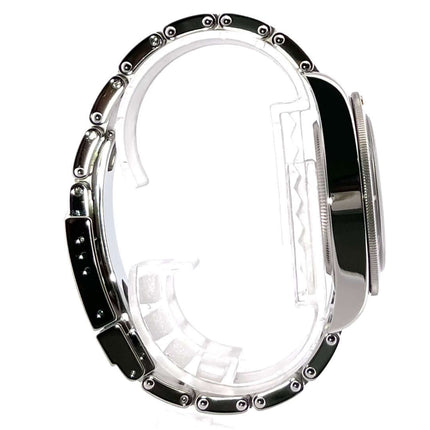 Seitenansicht des Tudor Heritage Black Bay Fifty-Eight 79030N-0001 mit Edelstahlgehäuse und Edelstahlband.