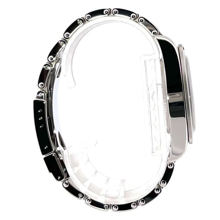 Seitenansicht der Tudor Heritage Black Bay Fifty-Eight 79030N-0001 aus Edelstahl mit schwarzer Einlage und Edelstahl-Lünette.