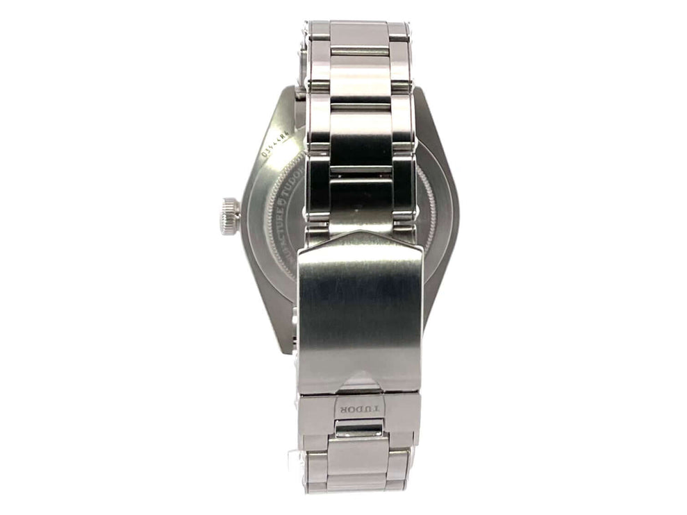 Rückseite der Tudor Heritage Black Bay Fifty-Eight 79030N-0001 aus Edelstahl mit Sicherheitsfaltschließe und Automatikwerk.