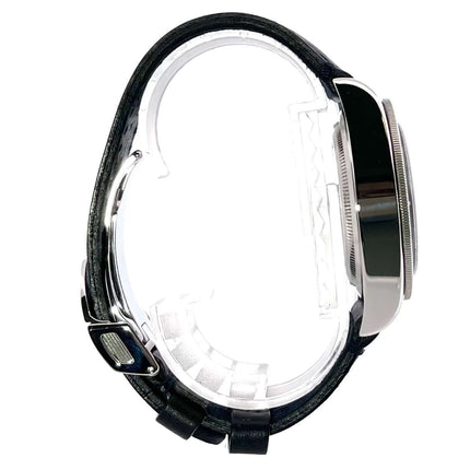 Tudor Heritage Black Bay 79230B-0002 Lederband Seitenansicht, poliertes Edelstahlgehäuse und Vintage-Style Lederarmband