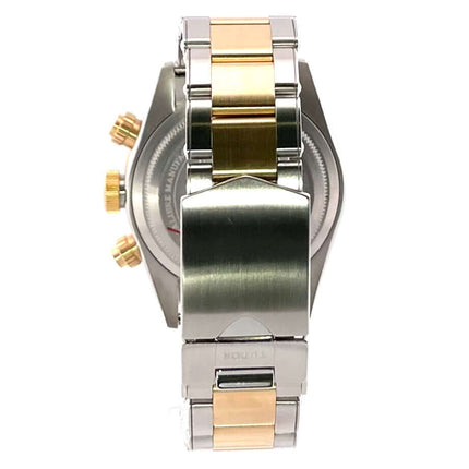 Rückansicht der Tudor Heritage Black Bay Chrono Steel Gold 79363N-0001 Uhr mit Edelstahl-/Gold-Armband und Schließe.