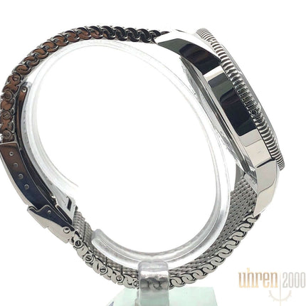 A1732024-B868-152A-2018-5