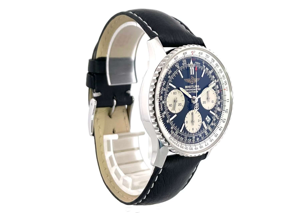 Breitling Navitimer Chronograph A23322 mit schwarzem Lederband und Edelstahlgehäuse, schwarzes Zifferblatt, Leuchtzeiger, Automatikuhr.