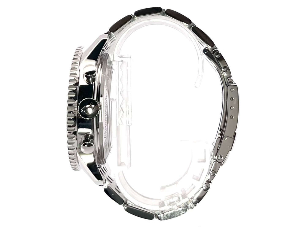 Seitenansicht der Breitling Navitimer GMT AB044121.BD24.443A Edelstahl Uhr mit poliertem Armband und Faltschließe.