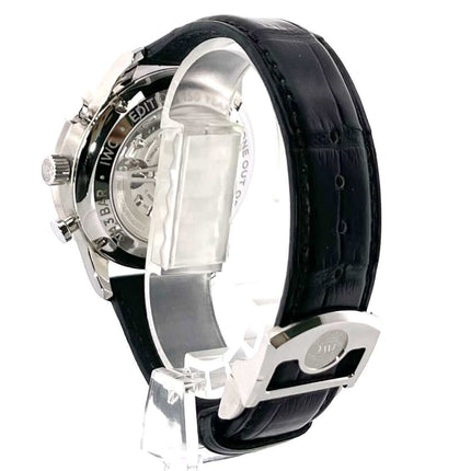 IWC Portugieser Chronograph Edition 150 Years IW371602 Rückansicht mit schwarzem Alligatorlederband und poliertem Edelstahlgehäuse.