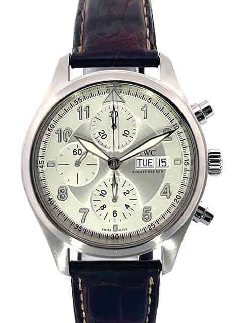 IWC Fliegeruhr Chronograph Spitfire IW371702 mit silberfarbenem Zifferblatt, braunem Lederband und Edelstahlgehäuse