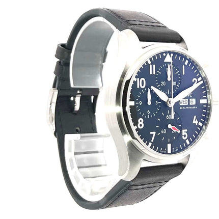 IWC Pilot's Watch Chronograph IW388111 mit schwarzem Lederband, Edelstahlgehäuse und schwarzem Zifferblatt, Seitenansicht