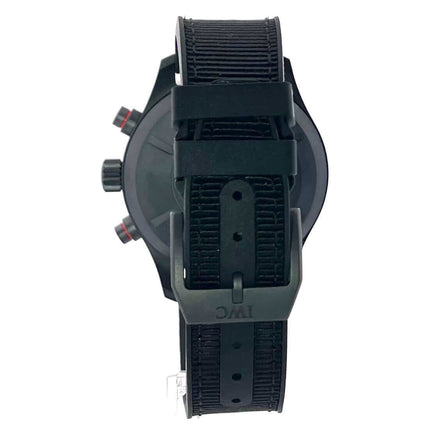 Rückansicht der IWC Pilots Watch Chronograph Top Gun Edition SFTI IW389104 mit schwarzem Textilband und Dornschließe