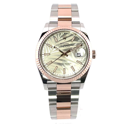 Rolex Datejust 36 Oystersteel Everose-Gold 126231 mit silbernem Palmenmuster-Zifferblatt und zweifarbigem Oyster-Armband.