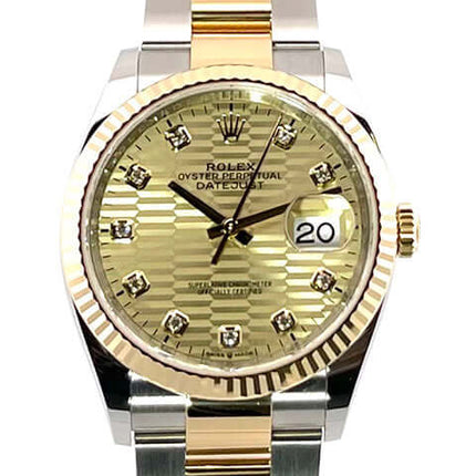 Rolex Datejust 36 Oystersteel Gelbgold 126233, goldfarbenes Riffelmuster Zifferblatt mit Diamanten, geriffelte Lünette, Oyster-Armband.