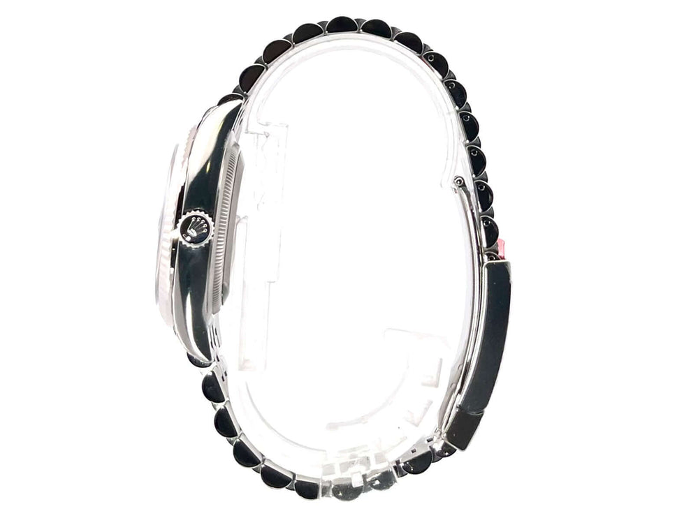 Seitenansicht Rolex Datejust 36 Oystersteel Weißgold 126234 mit blauem Zifferblatt und Jubile-Band