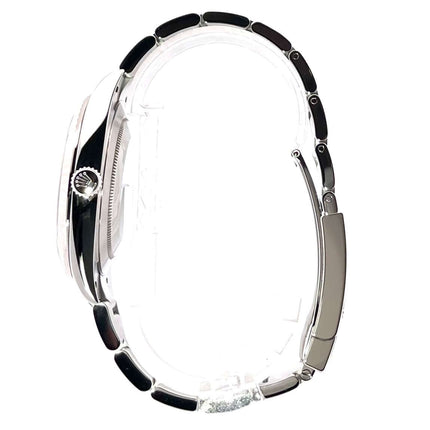 Seitenansicht der Rolex Datejust 41 Edelstahl Weißgold 126334 Uhr mit poliertem Oyster-Armband und Faltschließe