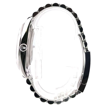 Seitenansicht der Rolex Datejust 41 Edelstahl Weißgold 126334 mit Jubile-Armband