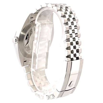 Rückansicht Rolex Datejust 41 Edelstahl Weißgold 126334 mit geriffeltem Mint Green Zifferblatt, Jubilé-Armband und Faltschließe.