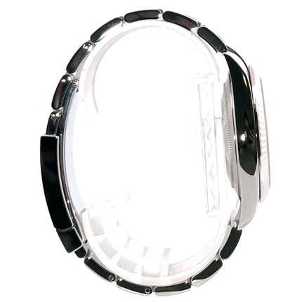 Seitenansicht der Rolex Datejust 41 126334 mit Edelstahl-Oysterband, poliert und satiniert, und 18 kt Weißgold Lünette.