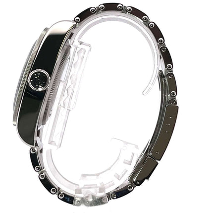 Seitenansicht der Tudor Heritage Black Bay M79230B-0008 Armbanduhr mit Edelstahlgehäuse und Armband.