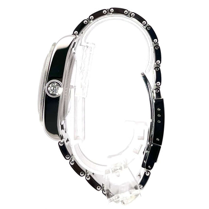 Seitenansicht der Tudor Heritage Black Bay GMT 79830RB-0010 Uhr mit Edelstahlgehäuse und Armband, 41 mm Durchmesser.