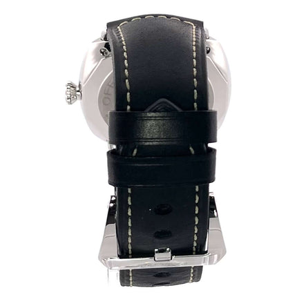 Rückansicht der Panerai Radiomir Black Seal 3 Days Acciaio PAM00754 mit schwarzem Lederarmband und polierter Dornschließe.