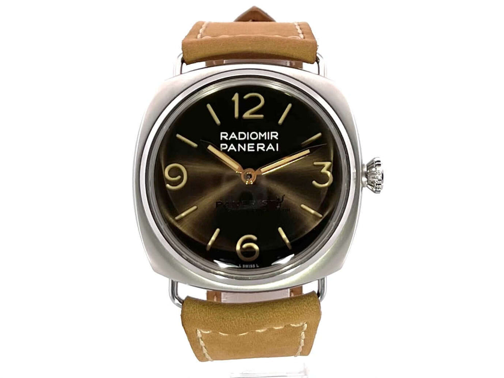Panerai Radiomir Venti PAM02020 mit satiniertem Edelstahlgehäuse, braunem Zifferblatt und Lederarmband.