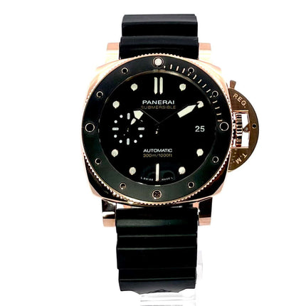 Panerai Submersible Goldtech PAM02164, 42 mm Gehäusedurchmesser, keramische Lünette, schwarzes Kautschukband, Automatikwerk, 72 Stunden Gangreserve