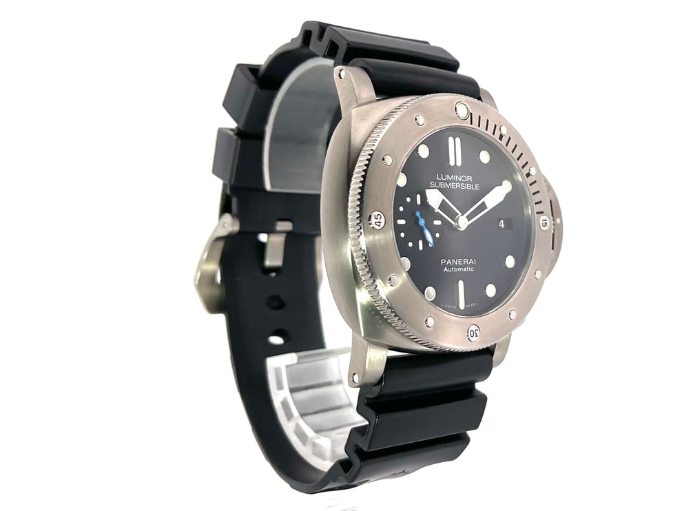 Panerai Luminor Submersible 1950 Titanio PAM01305 Herrenarmbanduhr, Titan-Gehäuse, schwarzes Kautschukarmband, schwarz Zifferblatt, 47mm
