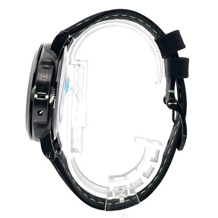 Seitenansicht der Panerai Luminor Quaranta Razer PAM01353 mit schwarzem Textilband und Dornschließe, DLC-beschichtet.