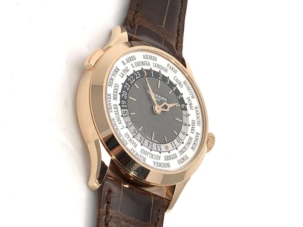 Patek-Philippe-World-Time-5230R-001-2QYpbxvCyYRji7