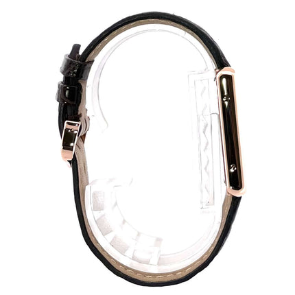 Seitenansicht der Cartier Tank Solo großes Modell W5200025 mit braunem Lederband und Roségold-Gehäuse.