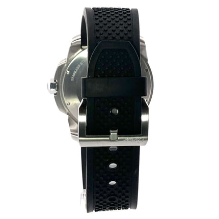 Rückansicht der Cartier Calibre de Cartier Diver WSCA0012 mit Kautschukarmband und Dornschließe