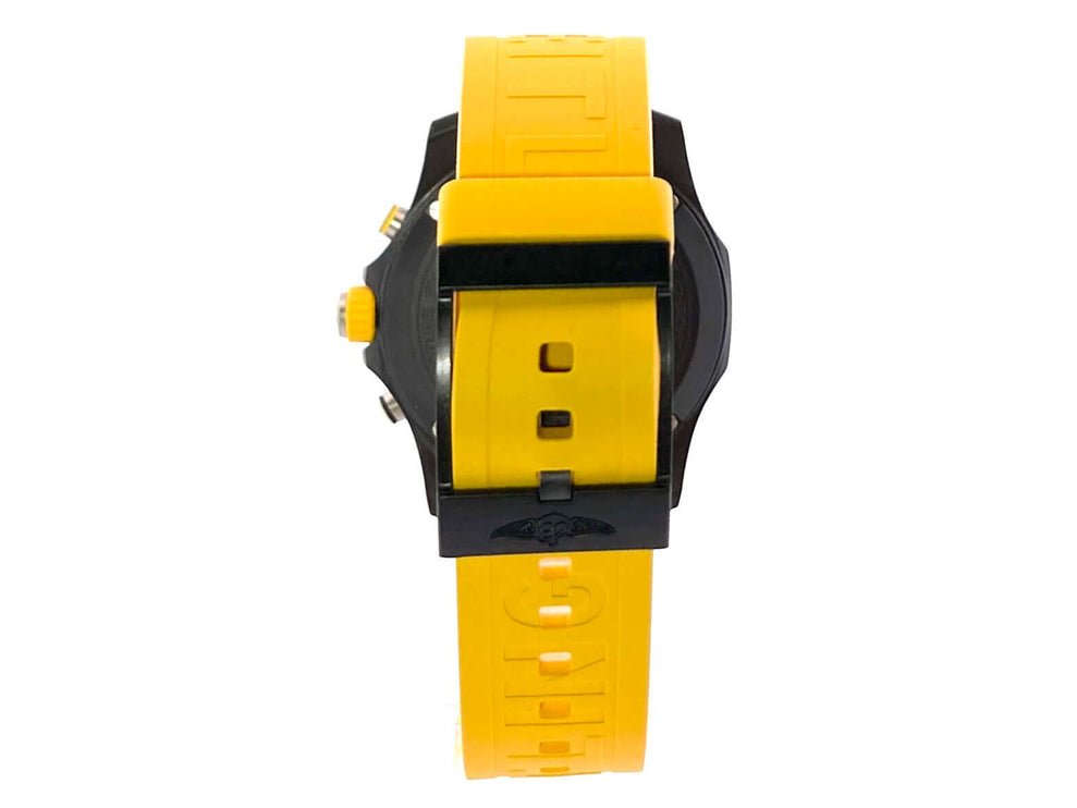 Rückansicht der Breitling Endurance Pro X82310A41B1S1 Uhr mit gelbem Kautschukband und schwarzem Gehäuse.