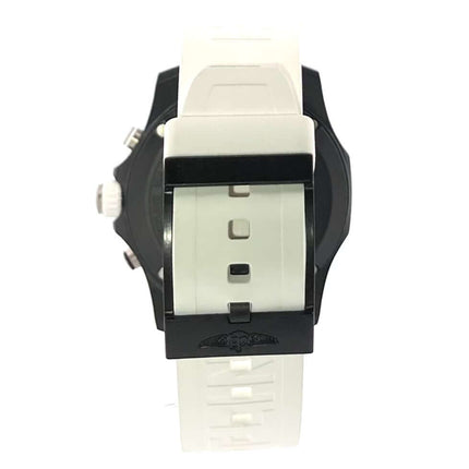 Breitling Endurance Pro X82310A71B1S1 Rückansicht, weißes Kautschukband und Dornschließe, schwarzes Gehäuse aus Breitlight.