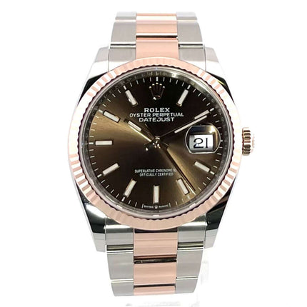 Rolex Datejust 36 Oystersteel Everose-Gold Ref. 126231 mit braunem Zifferblatt und geriffelter 18 kt Everose-Gold Lünette.