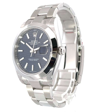 Rolex Datejust 41 Ref. 126300 Edelstahl mit blauem Riffelmuster-Zifferblatt und Oyster-Band in Silber.