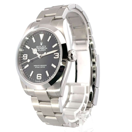 Rolex Explorer 40 Edelstahl 224270, poliertes und satiniertes Edelstahlgehäuse, schwarzes Zifferblatt mit Leuchtziffern und Indizes, Chronometer.